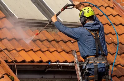 Démoussage et hydrofuge de toiture à Mainneville